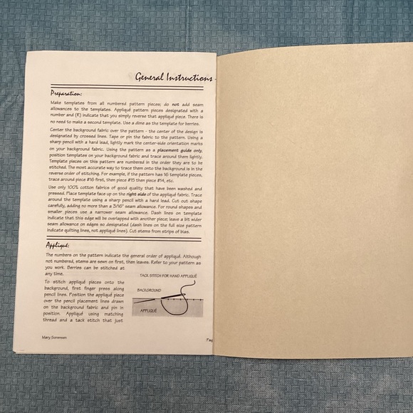 NIP Vintage Hummingbird pattern and fabric kit for appliquéd wall quilt. - Picture 6 of 9